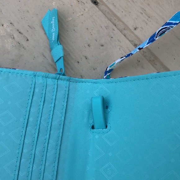 Vera Bradley Wristlet Crossbody Wallet Go Fish - Picture 5 of 7